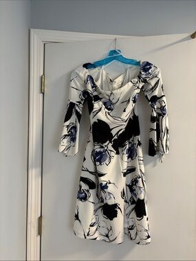 Neiman Marcus Size 2 Dress